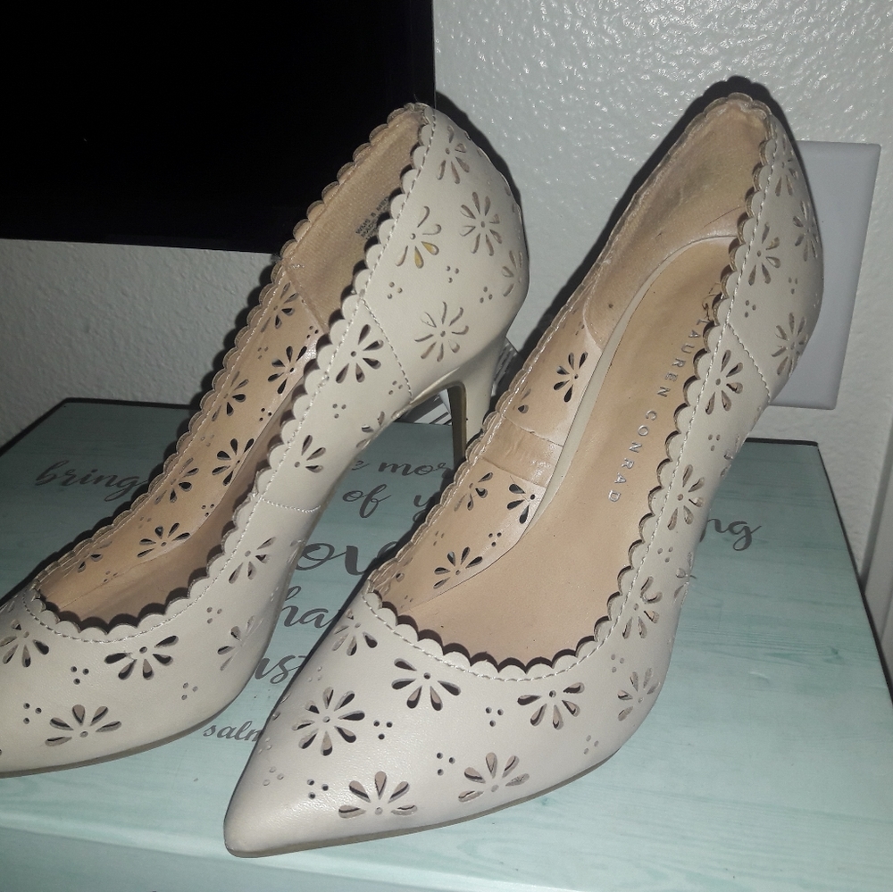 Heels - Picture 2 of 2